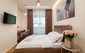 Royal 2 Apartments On Shevchenka Str